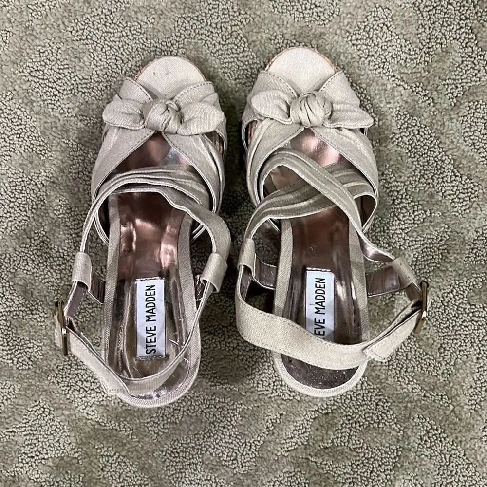 Steve Madden Women’s 6.5 Adorable Khaki Wedge Sandals with Bow and Back Buckle